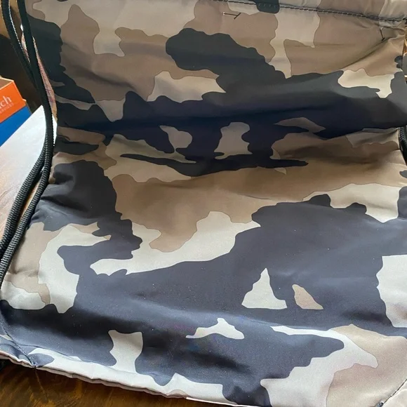 NWOT Adidas  DRAWSTRING BackPack - Picture 10 of 10